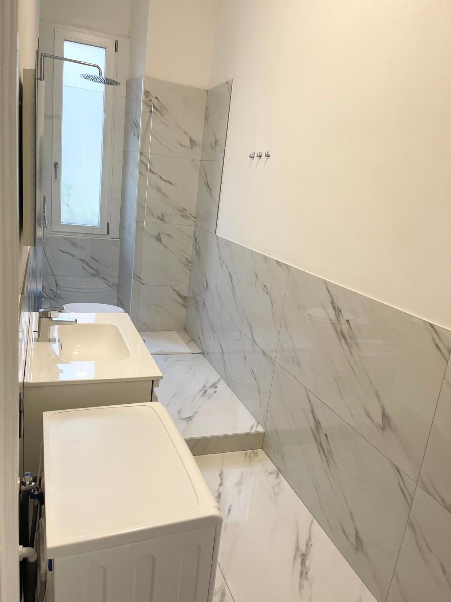 Ampio Bilocale Zona Navigli Lägenhet Milano Exteriör bild