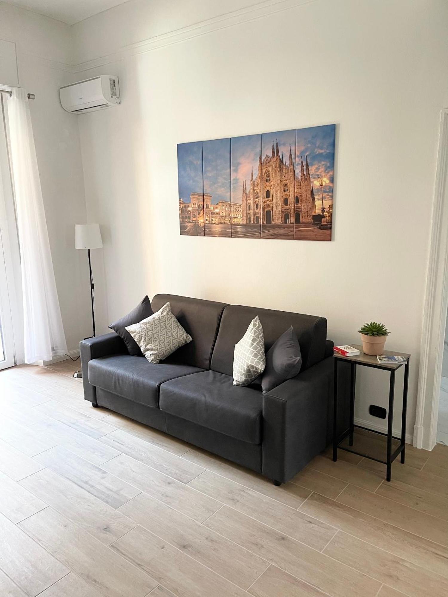 Ampio Bilocale Zona Navigli Lägenhet Milano Exteriör bild